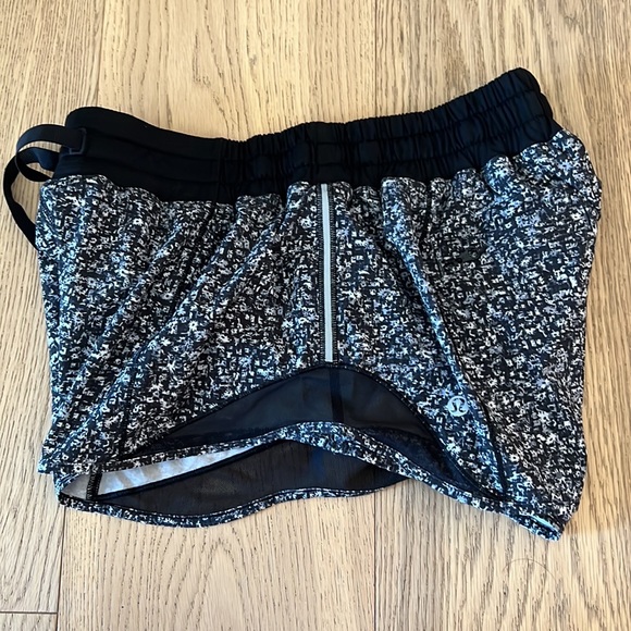 Lululemon track shorts - Picture 4 of 5